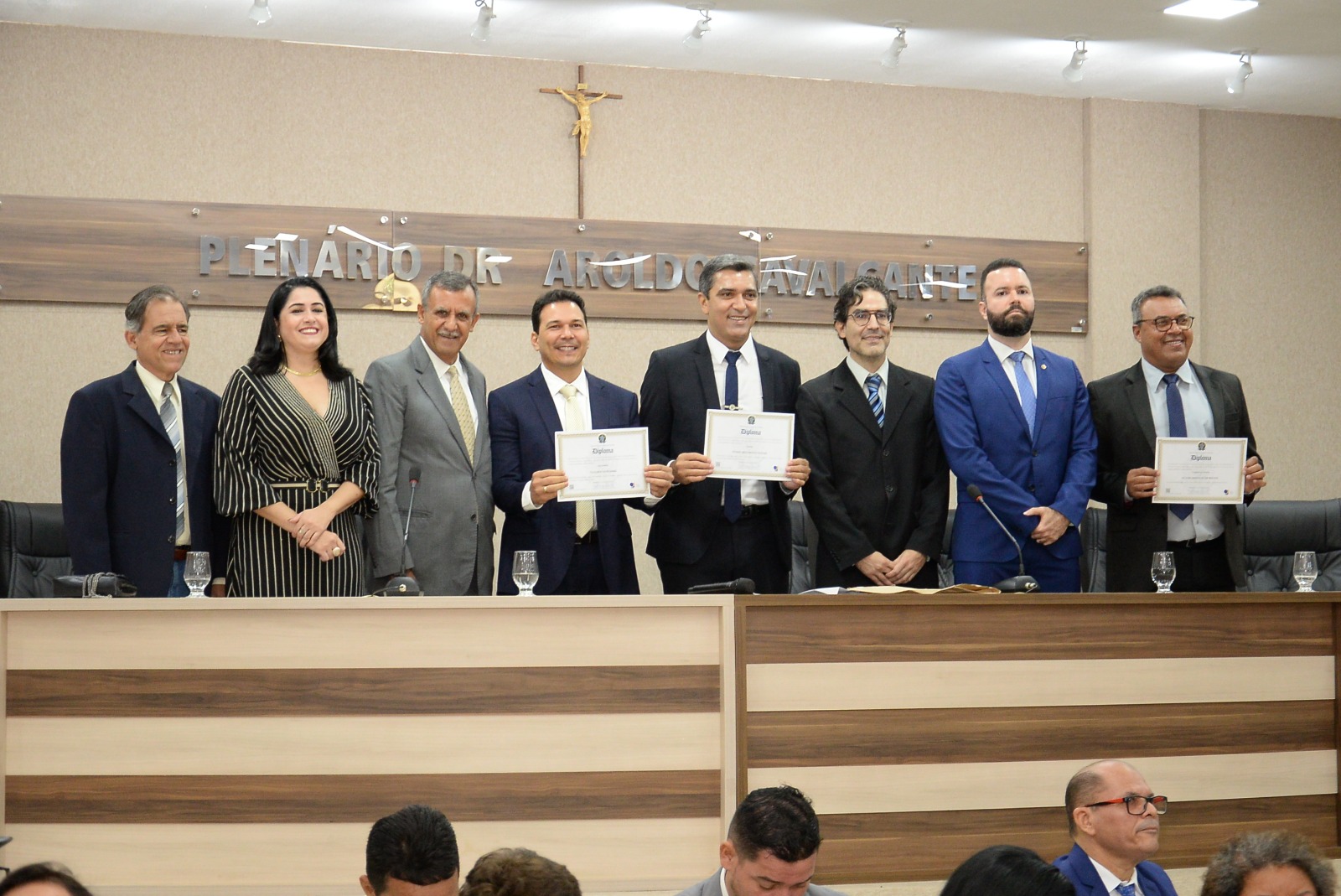 Otoniel Teixeira e Túlio Viana são diplomados como prefeito e vice-prefeito em cerimônia promovida pela Justiça Eleitoral em Barreiras